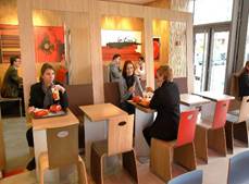 https://www.emprendedores.es/wp-content/uploads/empes/images/franquicias/guias-practicas/las-10-marcas-con-mas-cuota-de-mercado-en-espana/mcdonald-comida-rapida/1566234-1-esl-ES/mcdonald-comida-rapida.jpg